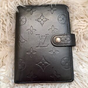 Authentic Louis Vuitton
Agenda PM Monogram
Matte Vernis Made in Spain